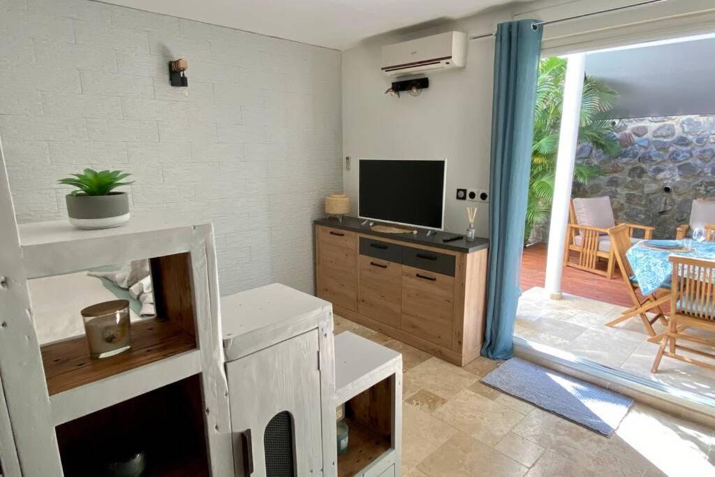 L'Instant Evasion, Studio Avec Terrasse, Piscine ! Saint-Gilles-les Bains Ngoại thất bức ảnh